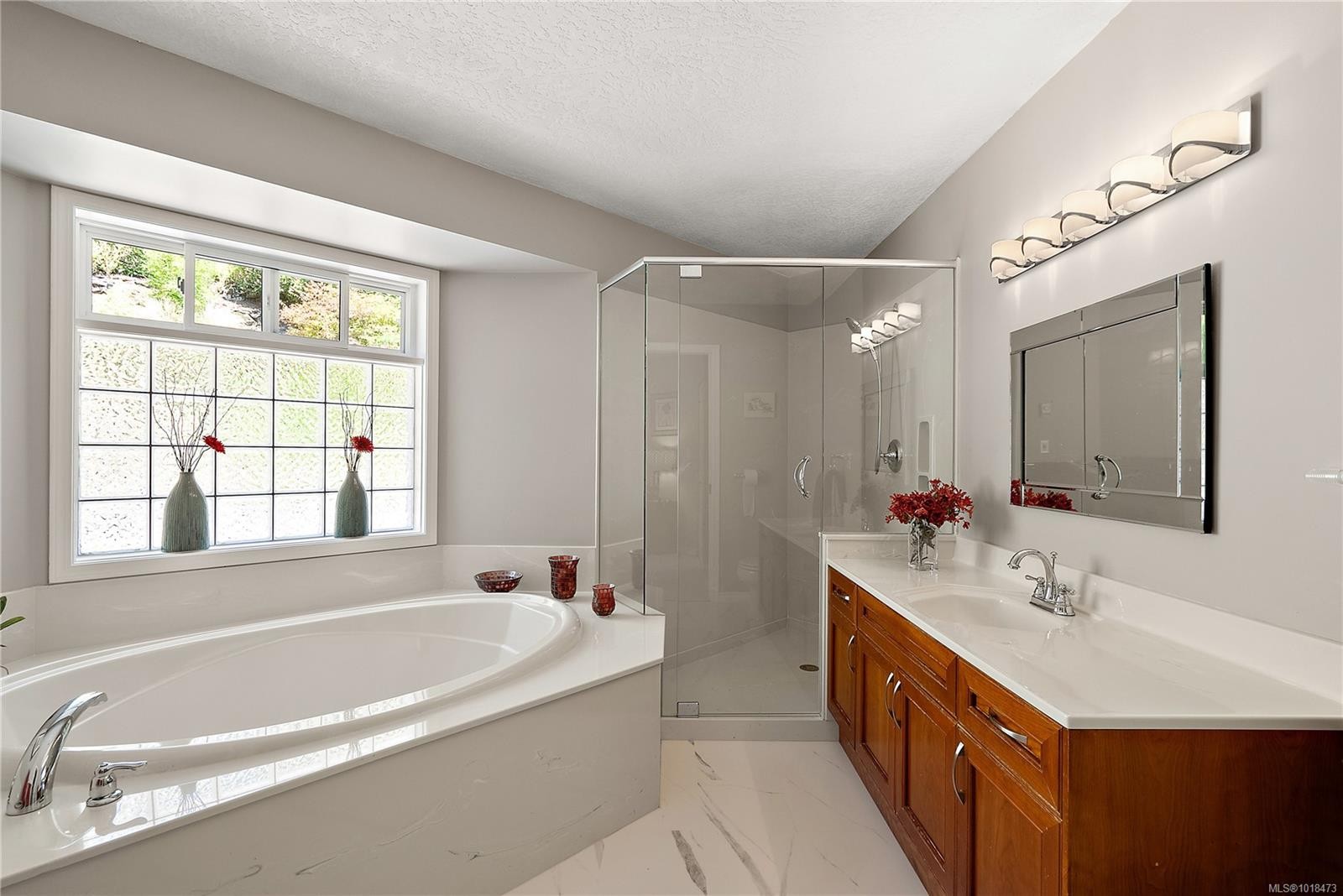 2250 Tryon Rd, North Saanich, BC