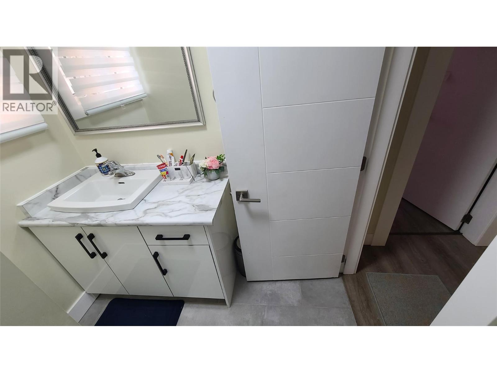 6488 Wolfcub Place, Oliver, BC - Indoor