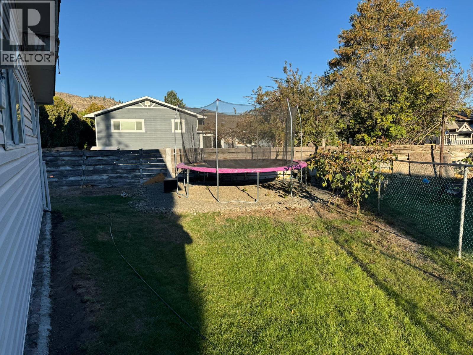 6488 Wolfcub Place, Oliver, BC - Outdoor