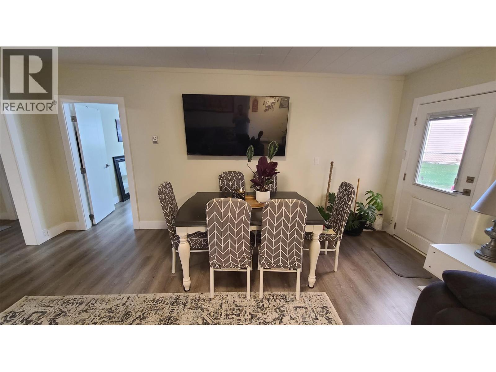 6488 Wolfcub Place, Oliver, BC - Indoor