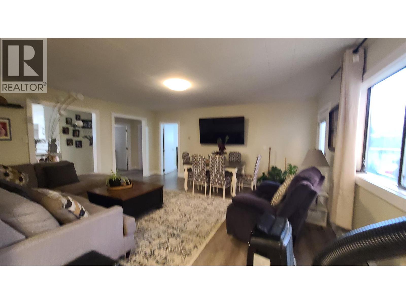 6488 Wolfcub Place, Oliver, BC - Indoor Photo Showing Other Room