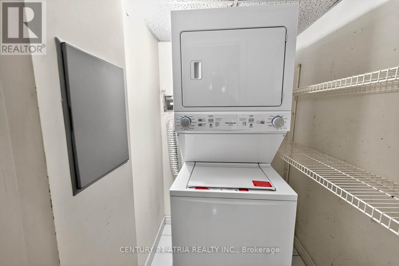2302 - 38 Elm Street, Toronto, ON - Indoor Photo Showing Laundry Room