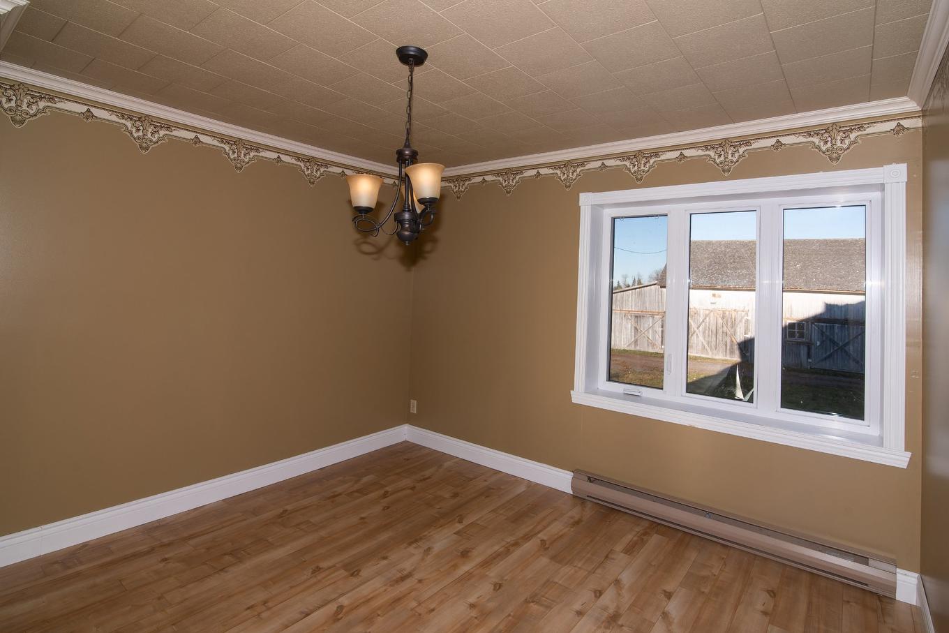 Dining room - 383 Route 230 E., Sainte-Hélène-De-Kamouraska, QC - Indoor Photo Showing Other Room