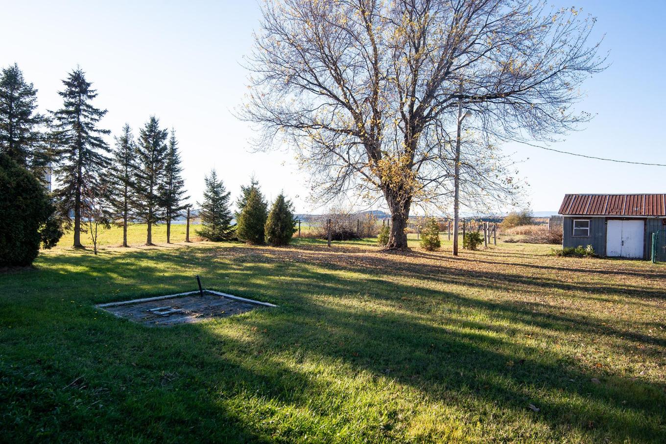 Backyard - 383 Route 230 E., Sainte-Hélène-De-Kamouraska, QC - Outdoor