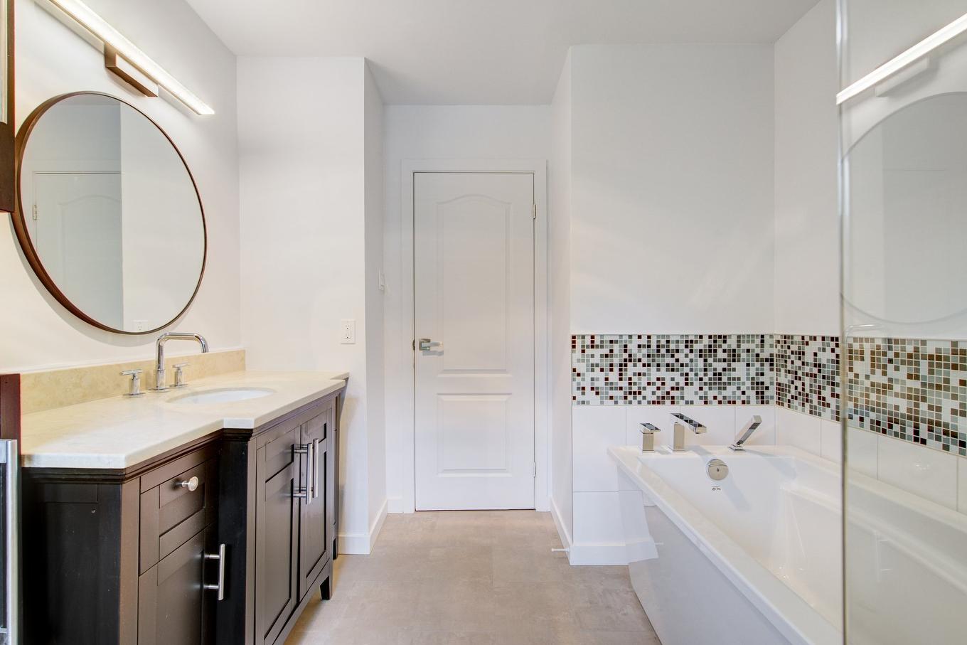 Salle de bains - 24 Place Gabriel, Candiac, QC - Indoor Photo Showing Bathroom