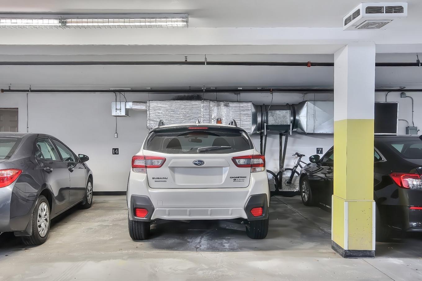 Garage - 2-1355 Rue Leclair, Montréal (Verdun/Île-Des-Soeurs), QC - Indoor Photo Showing Garage