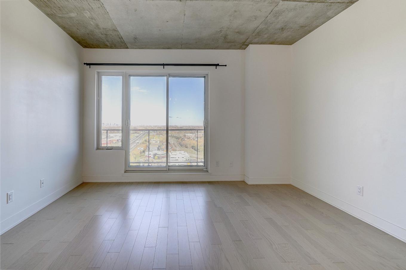 Living room - 2310-60 Rue De L'Éclipse, Brossard, QC - Indoor Photo Showing Other Room
