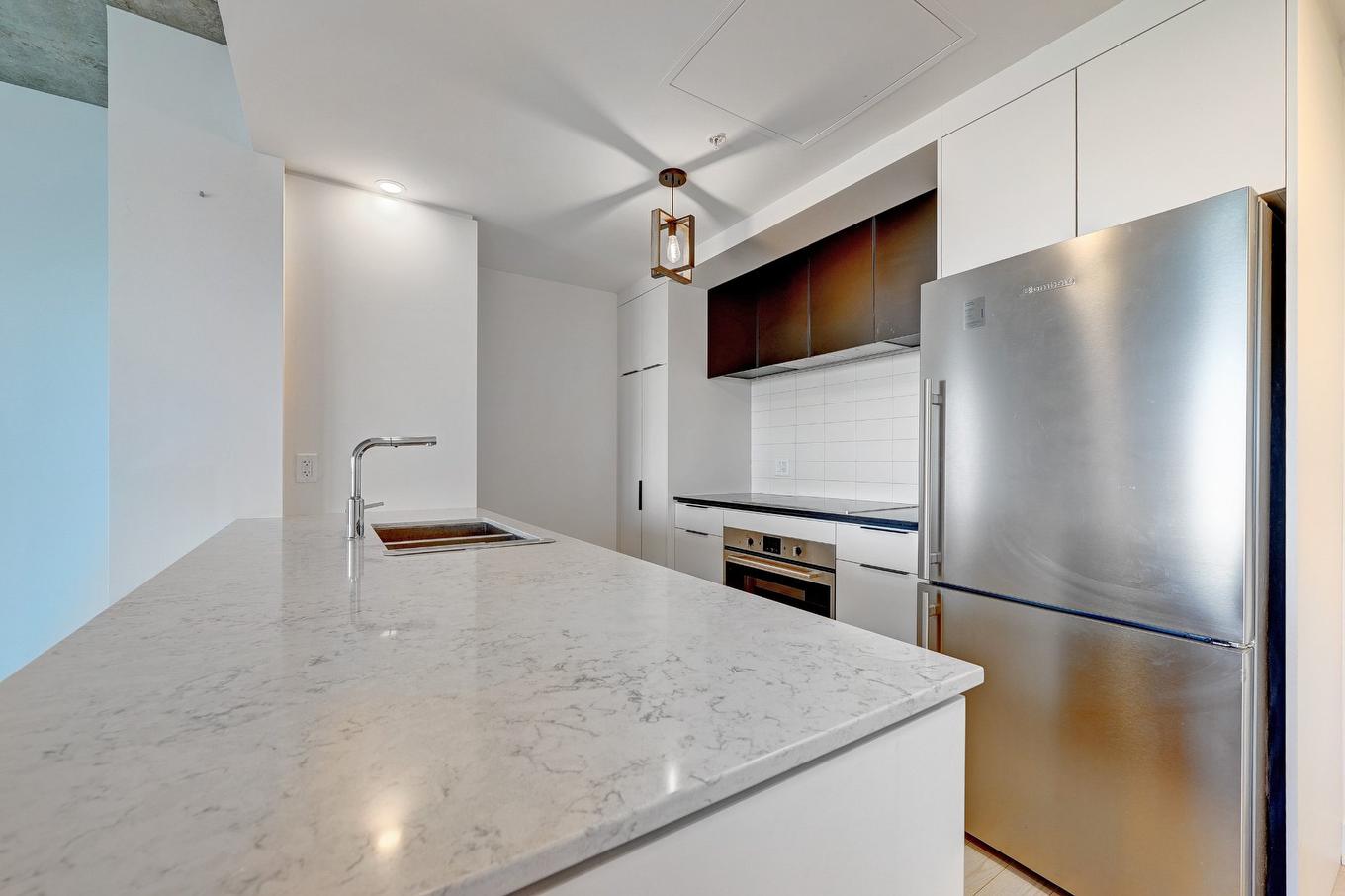 Kitchen - 2310-60 Rue De L'Éclipse, Brossard, QC - Indoor Photo Showing Kitchen