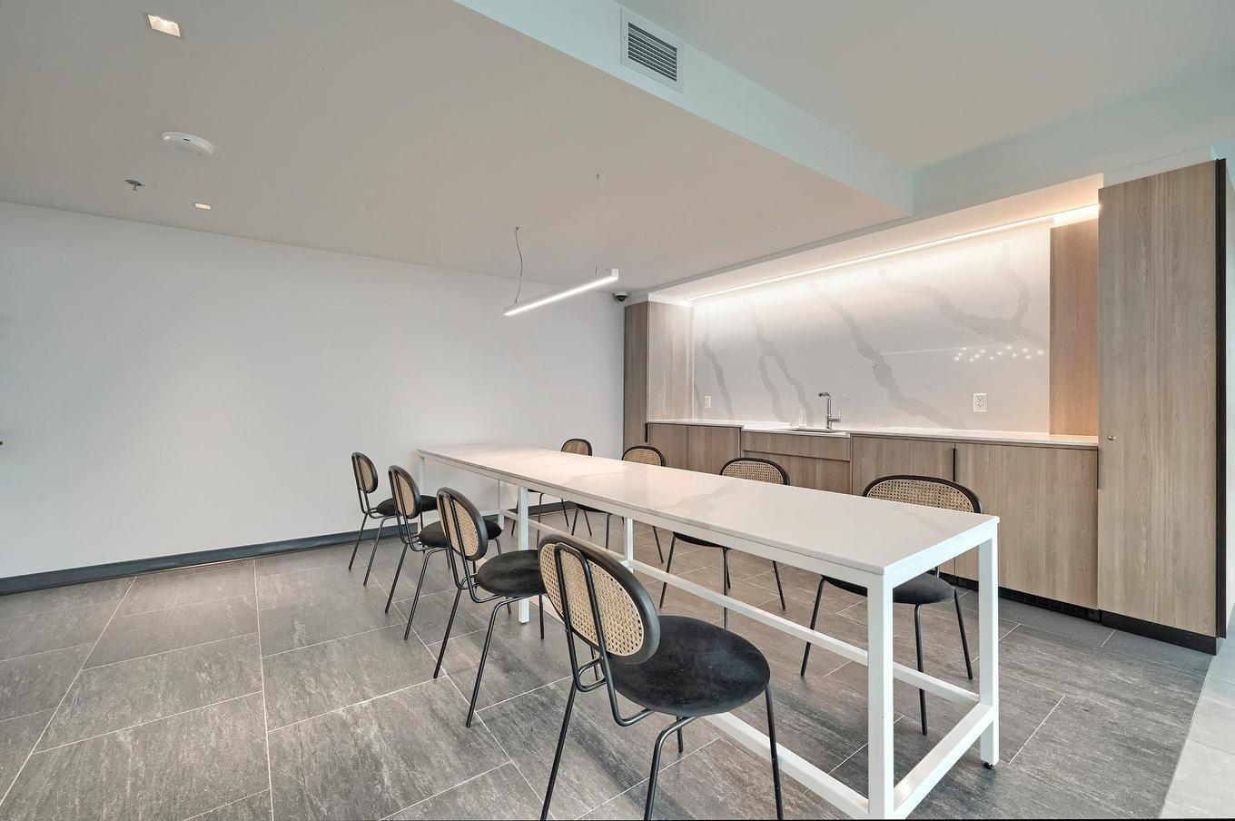 Common room - 2310-60 Rue De L'Éclipse, Brossard, QC - Indoor Photo Showing Dining Room