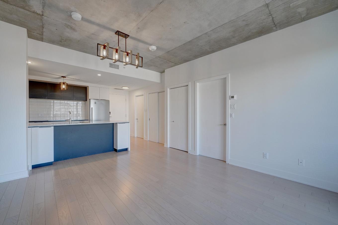 Overall view - 2310-60 Rue De L'Éclipse, Brossard, QC - Indoor Photo Showing Kitchen
