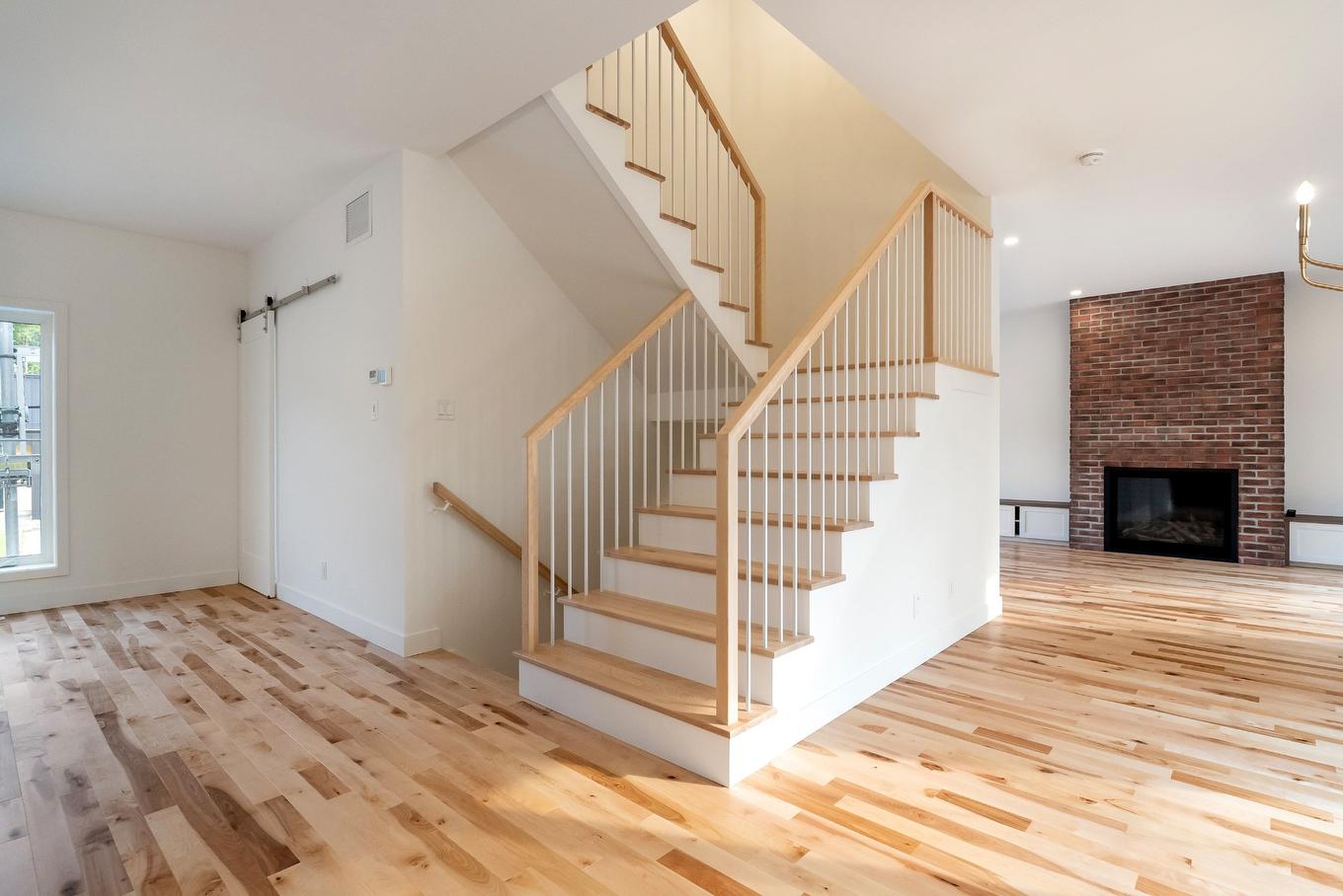 Staircase - 7 Ch. Du Bruant, Lac-Beauport, QC - Indoor Photo Showing Other Room With Fireplace