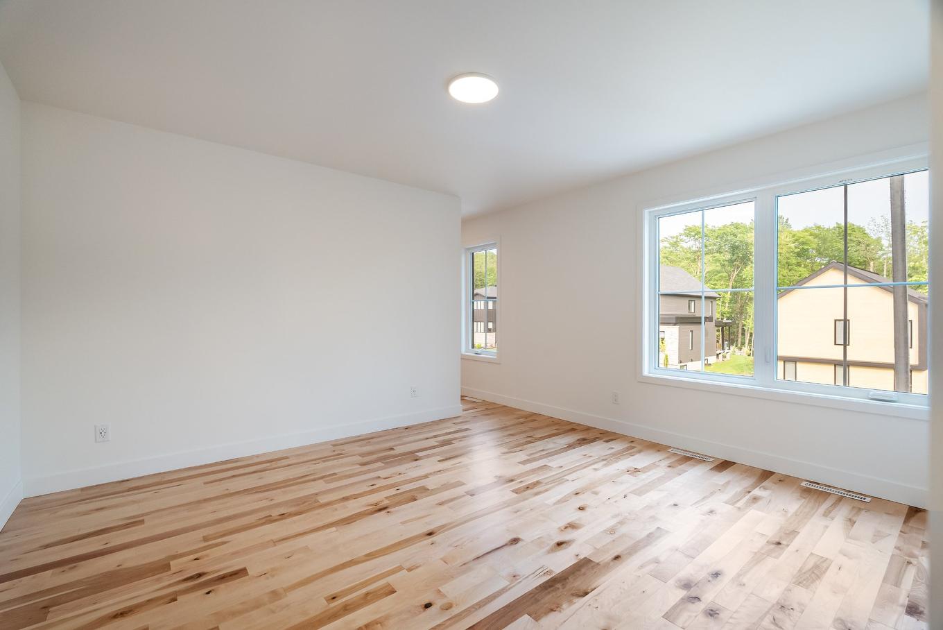 Primary bedroom - 7 Ch. Du Bruant, Lac-Beauport, QC - Indoor Photo Showing Other Room