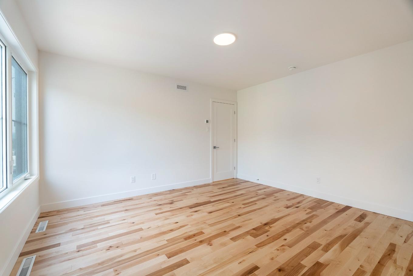 Primary bedroom - 7 Ch. Du Bruant, Lac-Beauport, QC - Indoor Photo Showing Other Room