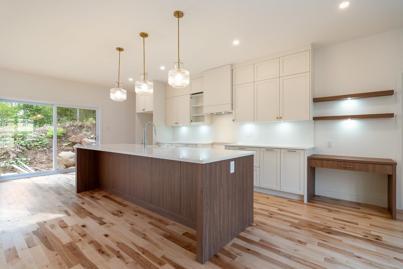 Kitchen - 7 Ch. Du Bruant, Lac-Beauport, QC - Indoor Photo Showing Kitchen With Upgraded Kitchen