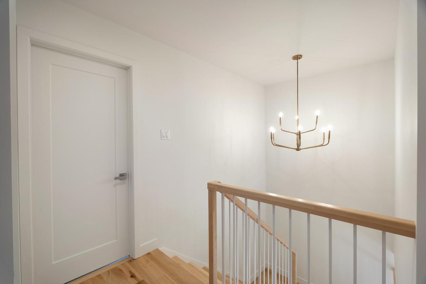 Staircase - 7 Ch. Du Bruant, Lac-Beauport, QC - Indoor Photo Showing Other Room