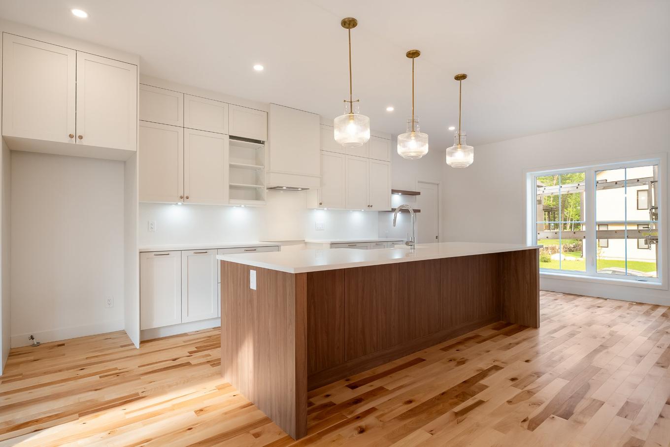Kitchen - 7 Ch. Du Bruant, Lac-Beauport, QC - Indoor Photo Showing Kitchen With Upgraded Kitchen