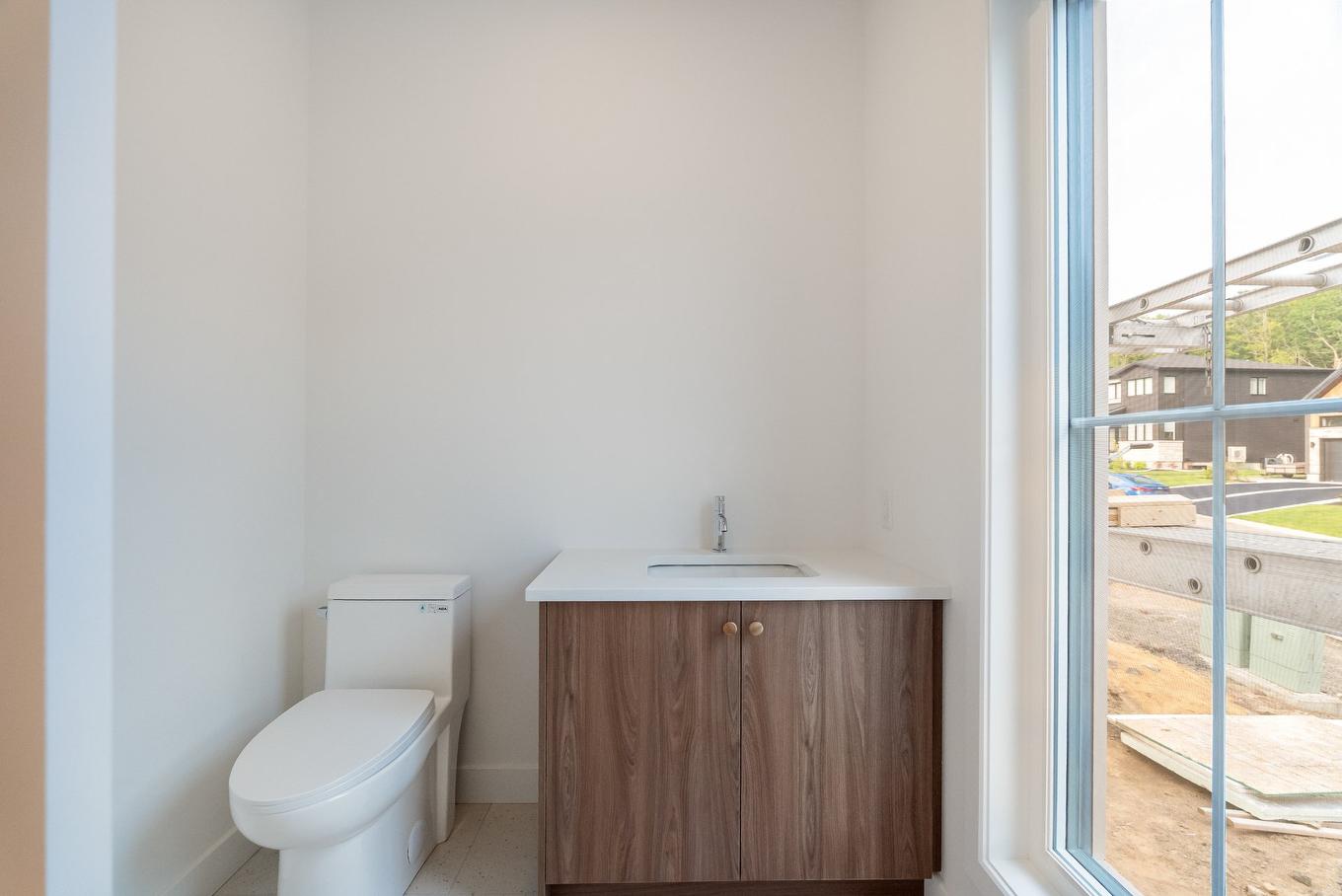 Powder room - 7 Ch. Du Bruant, Lac-Beauport, QC - Indoor Photo Showing Bathroom