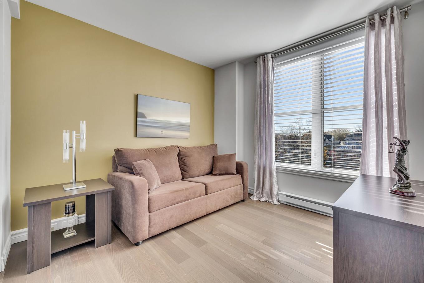 Chambre à coucher - 505-5692 Rue St-Louis, Lévis (Desjardins), QC - Indoor Photo Showing Living Room