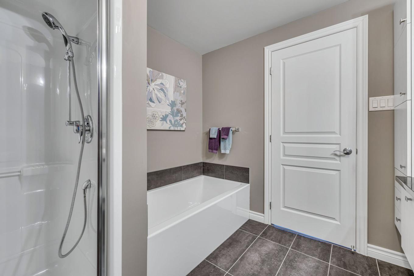 Salle de bains - 505-5692 Rue St-Louis, Lévis (Desjardins), QC - Indoor Photo Showing Bathroom