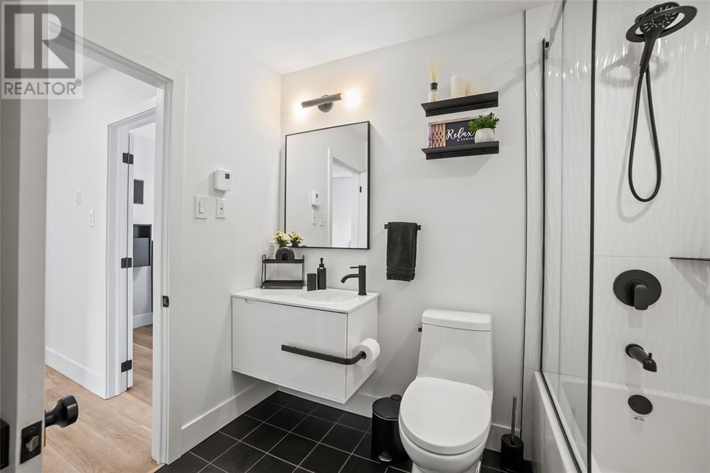 791 Conception Bay Highway, Conception Bay South, NL - Indoor Photo Showing Bathroom