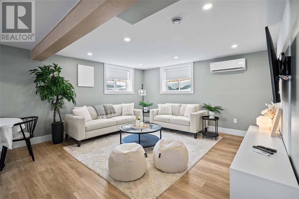 791 Conception Bay Highway, Conception Bay South, NL - Indoor Photo Showing Living Room