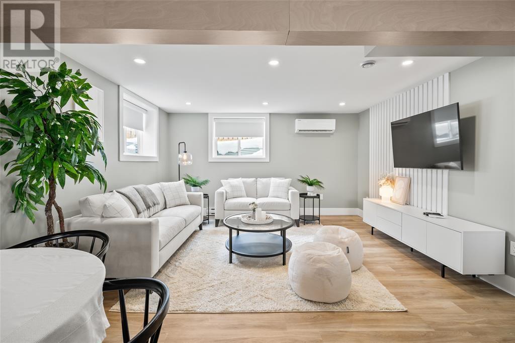 791 Conception Bay Highway, Conception Bay South, NL - Indoor Photo Showing Living Room