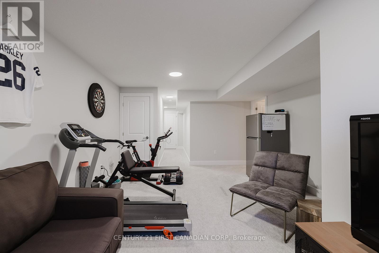 9 - 601 Lions Park Drive, Strathroy-Caradoc (Mount Brydges), ON - Indoor Photo Showing Gym Room