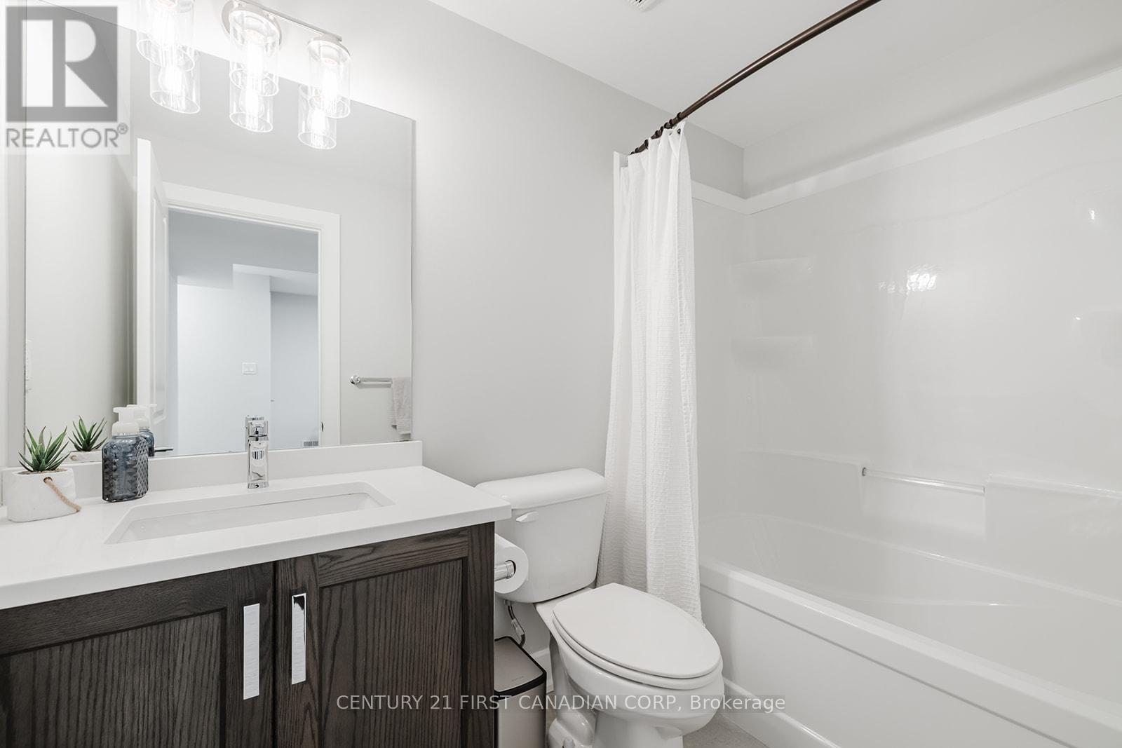 9 - 601 Lions Park Drive, Strathroy-Caradoc (Mount Brydges), ON - Indoor Photo Showing Bathroom