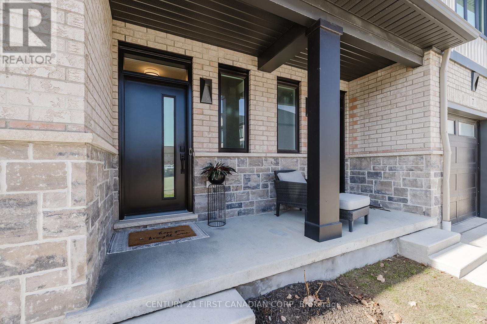 9 - 601 Lions Park Drive, Strathroy-Caradoc (Mount Brydges), ON - Outdoor With Exterior