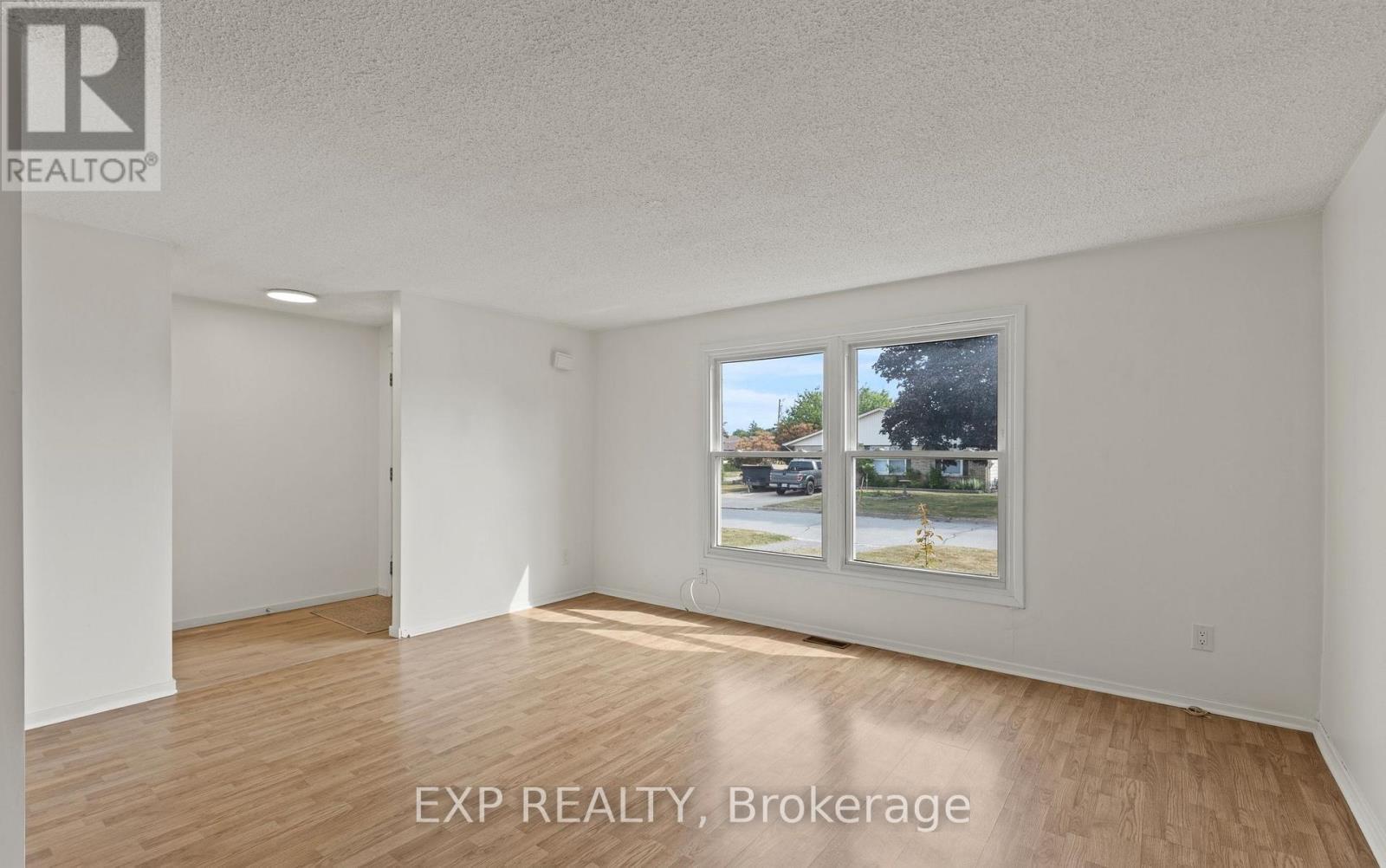 Upper - 6 Mccordick Drive, St. Catharines, ON - Indoor Photo Showing Other Room