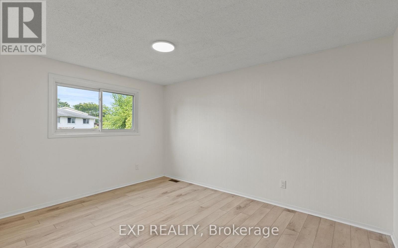 Upper - 6 Mccordick Drive, St. Catharines, ON - Indoor Photo Showing Other Room