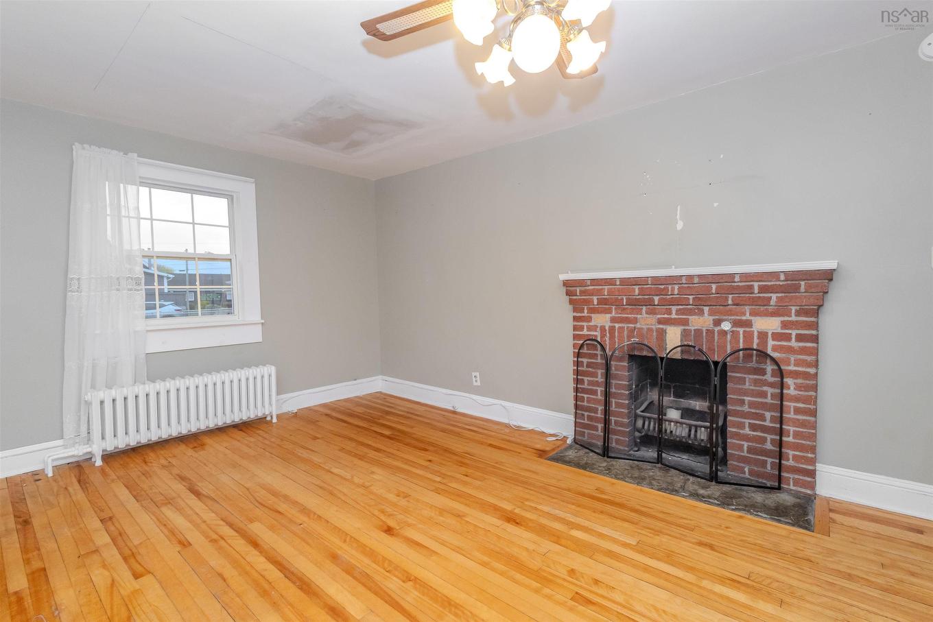 370 Hudson Street, New Waterford, NS