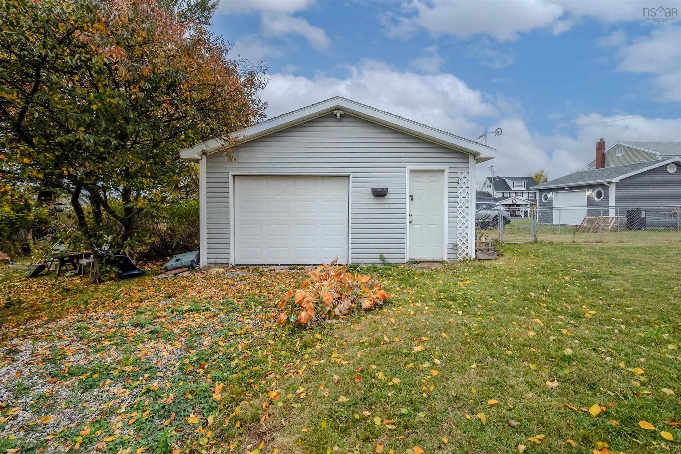 370 Hudson Street, New Waterford, NS