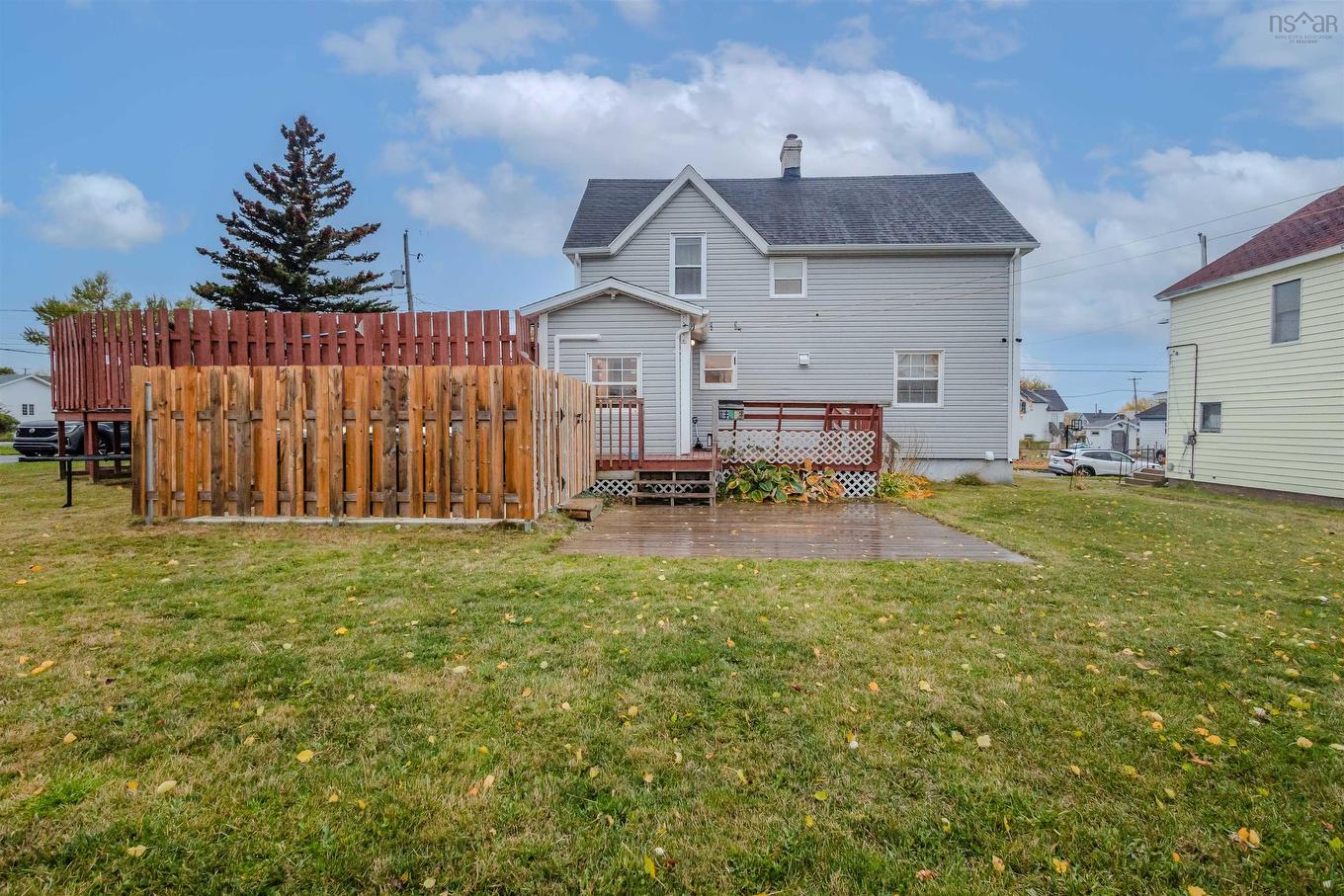 370 Hudson Street, New Waterford, NS
