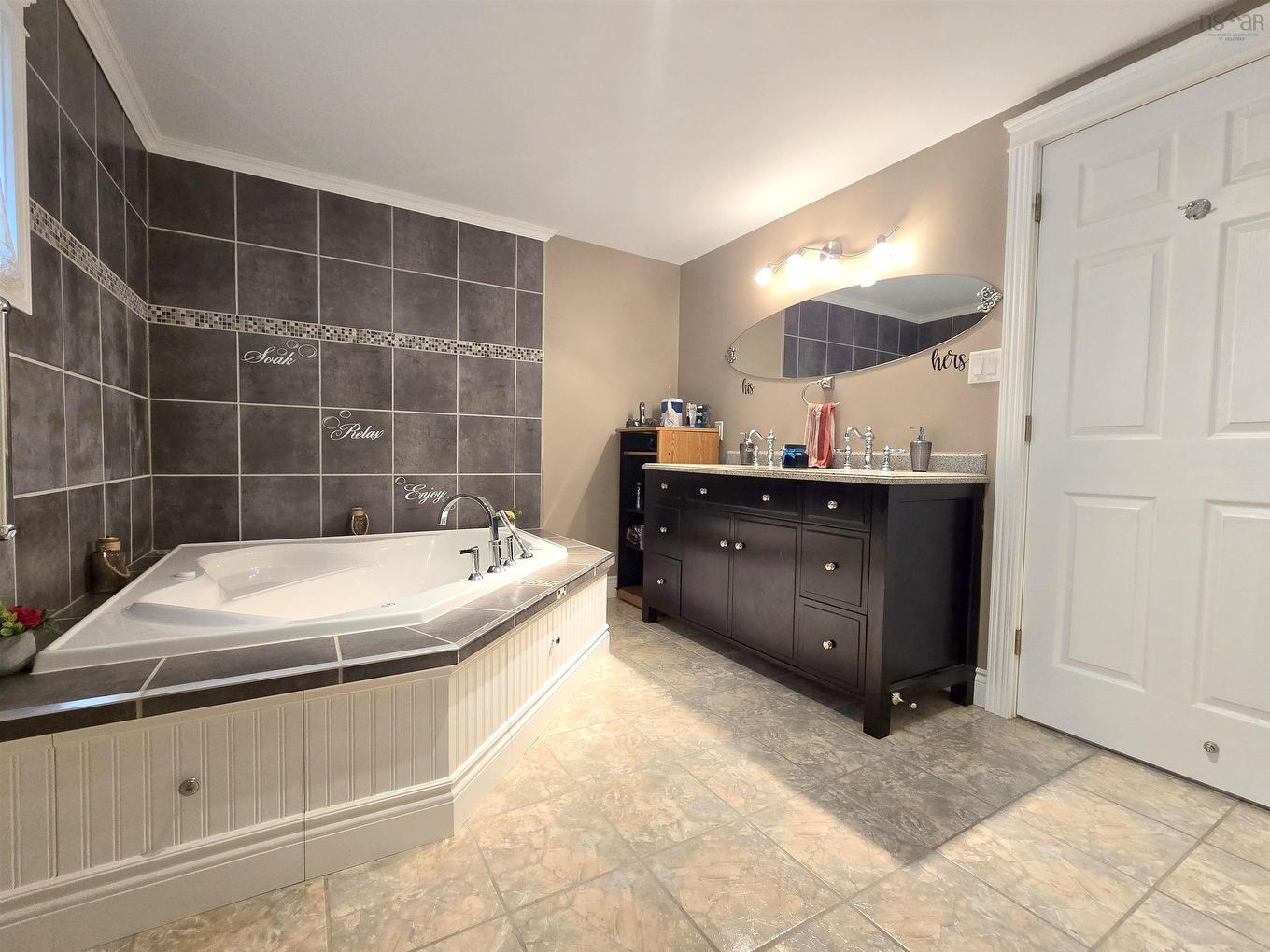 62 West Pleasant Street, Amherst, NS