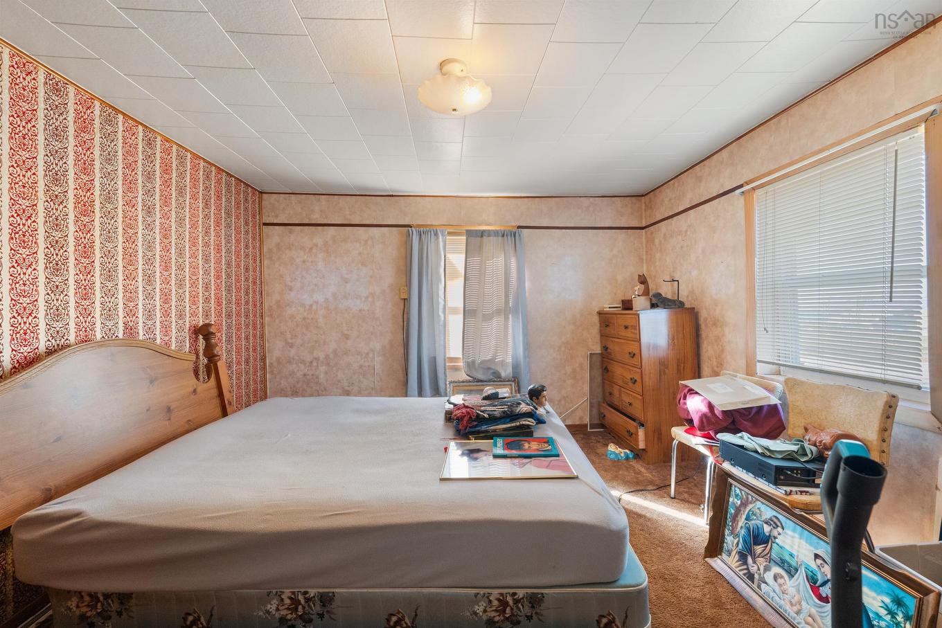 16 Commercial Street, Yarmouth, NS