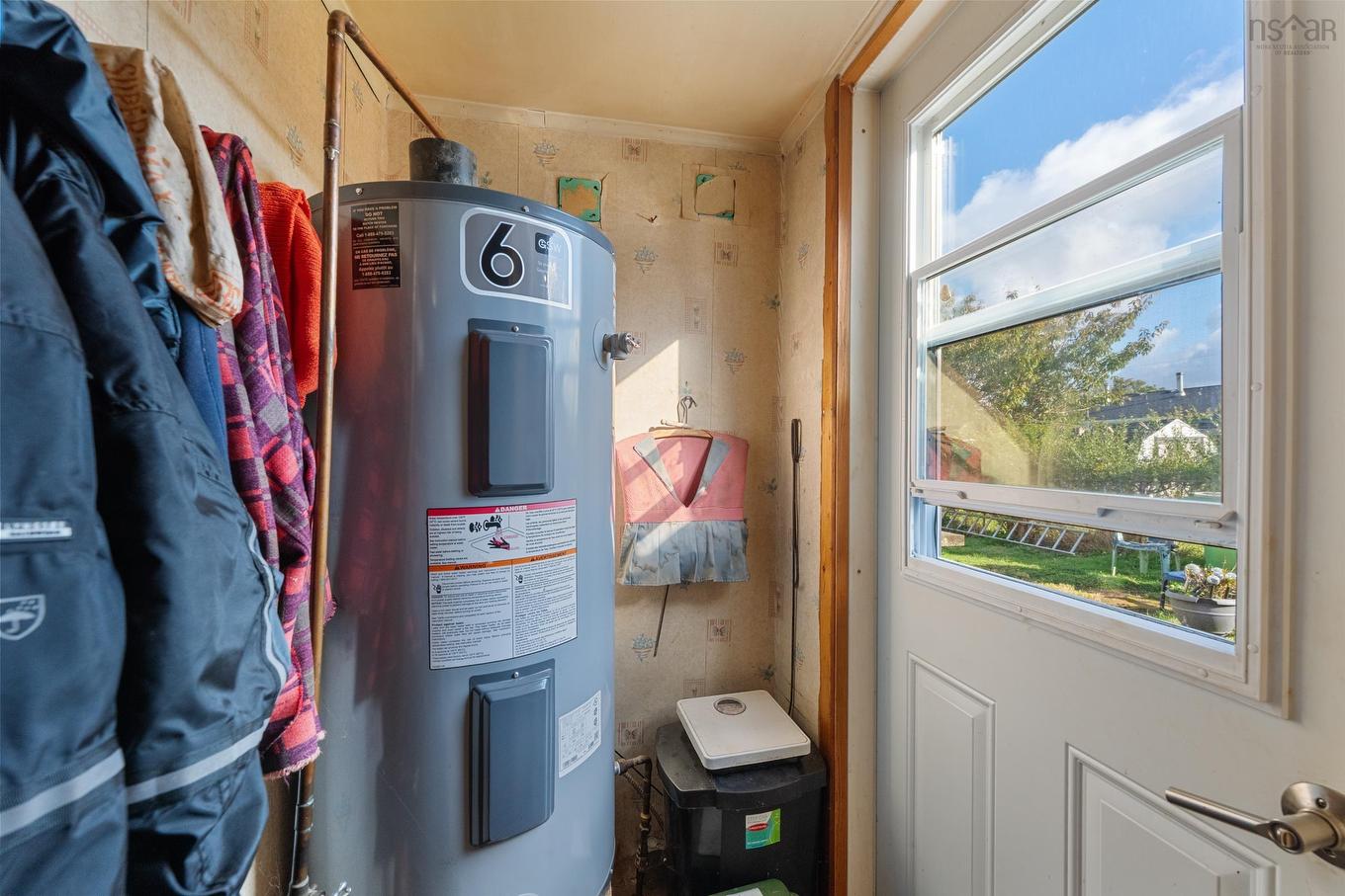 16 Commercial Street, Yarmouth, NS