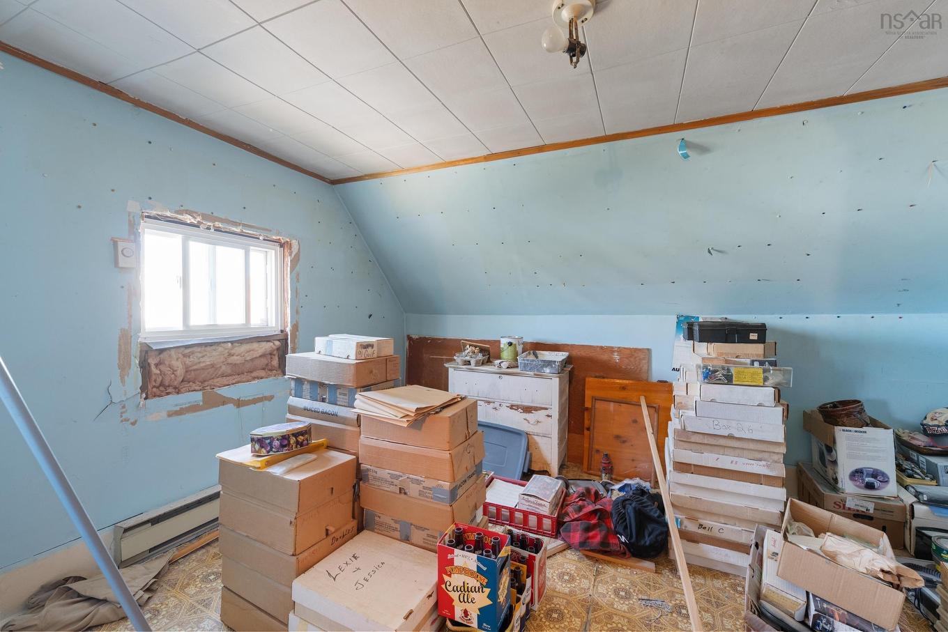 16 Commercial Street, Yarmouth, NS