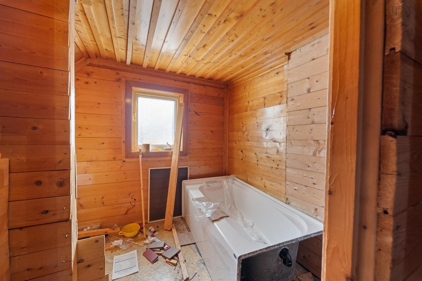 16 Commercial Street, Yarmouth, NS