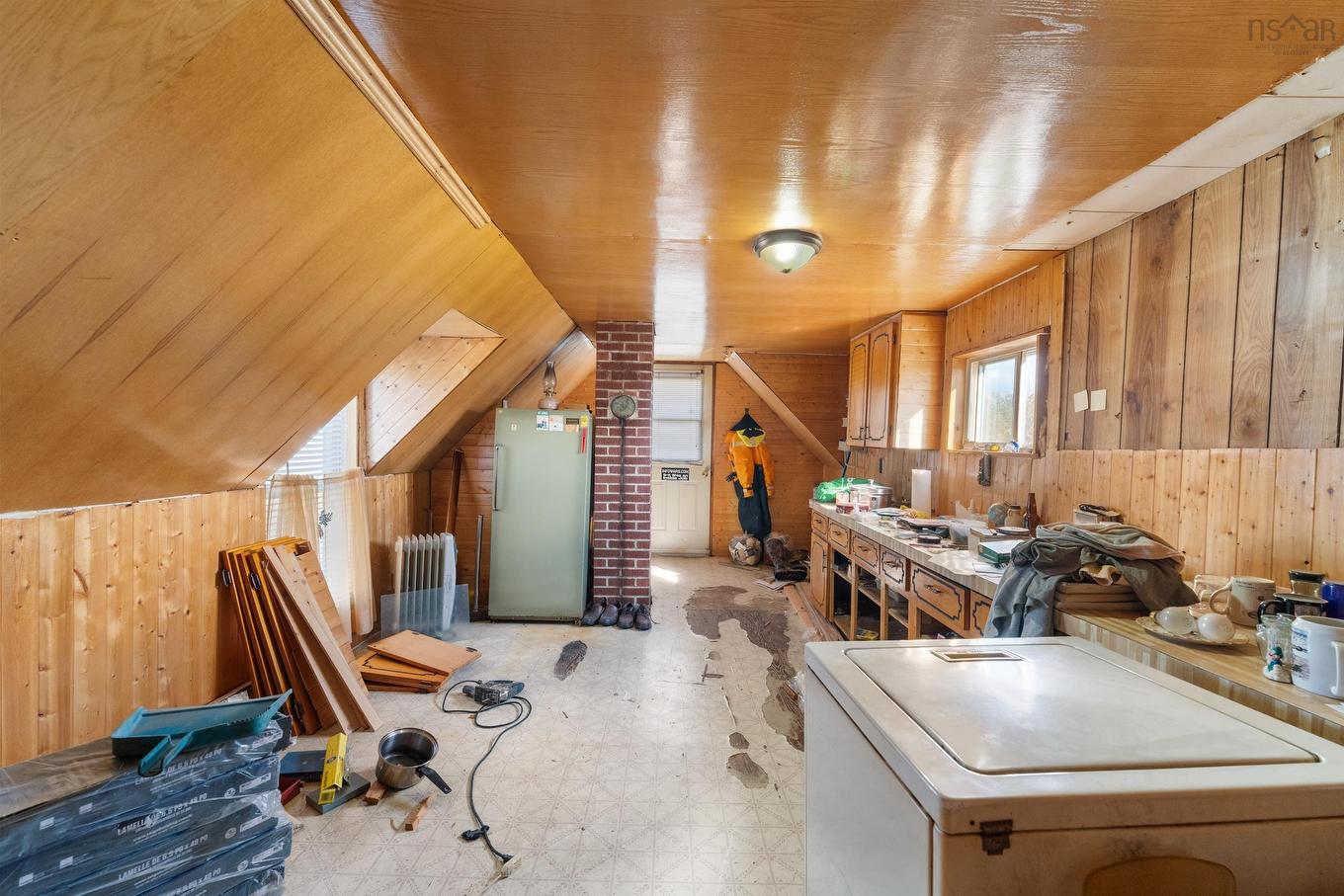 16 Commercial Street, Yarmouth, NS