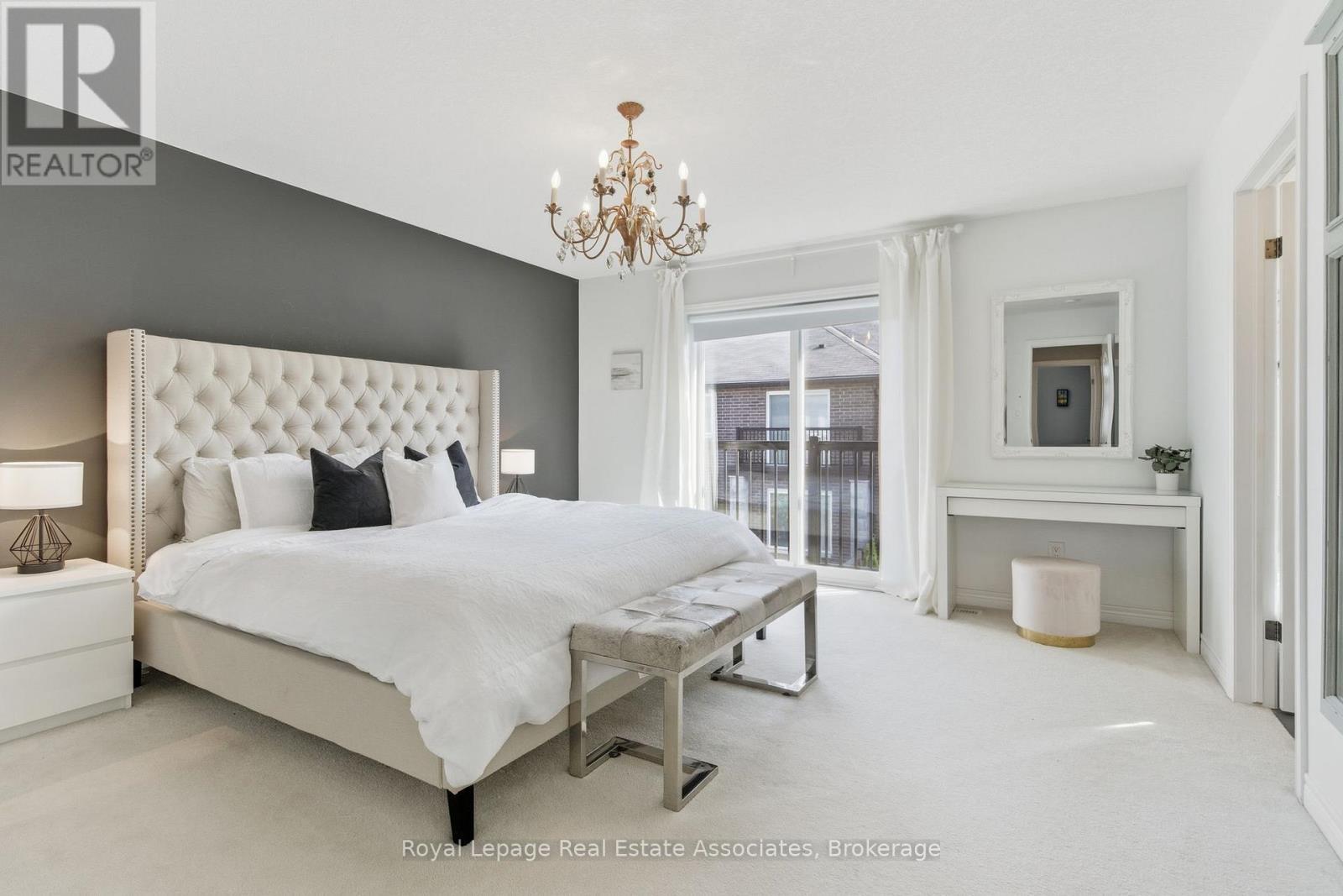 20 - 421 Kitty Murray Lane, Hamilton, ON - Indoor Photo Showing Bedroom