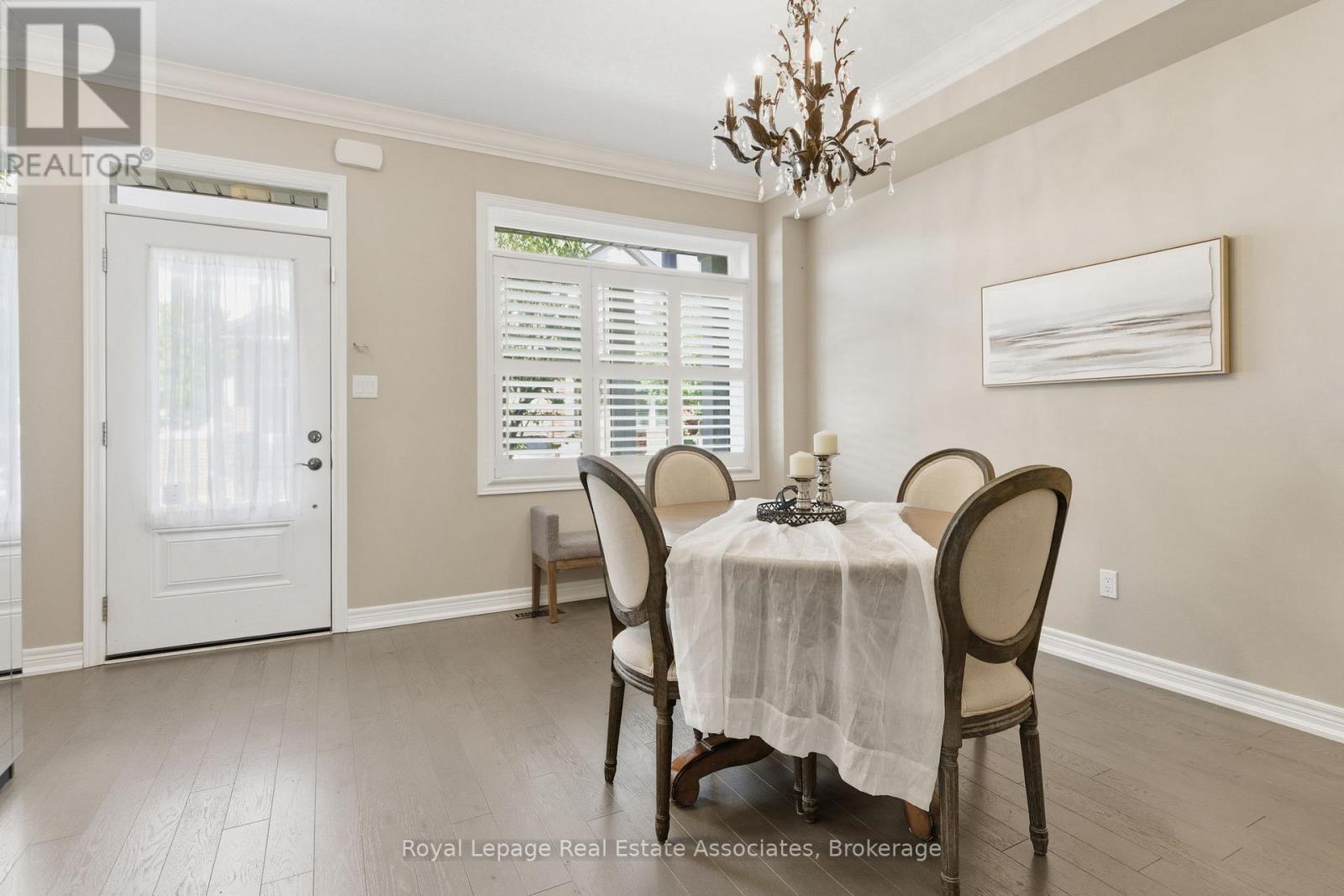20 - 421 Kitty Murray Lane, Hamilton, ON - Indoor Photo Showing Dining Room