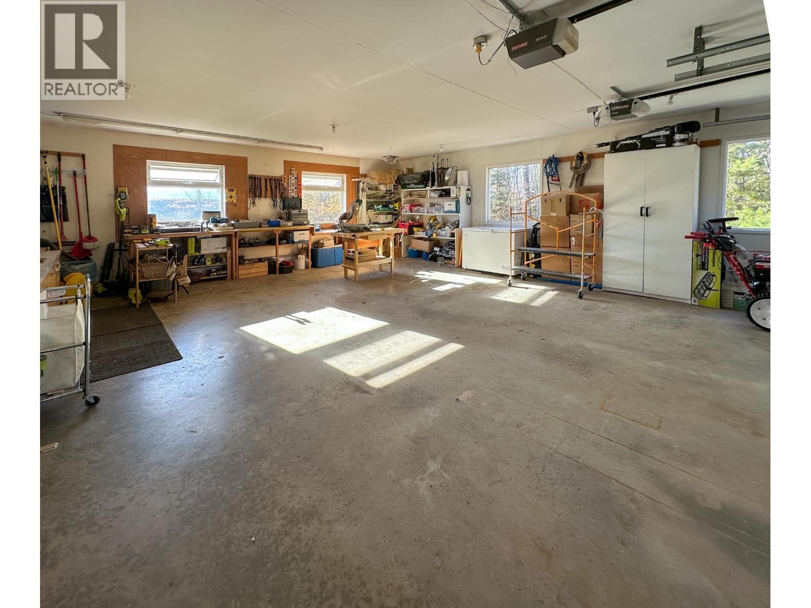 8137 Sinkut Lake Road, Vanderhoof, BC - Indoor Photo Showing Garage