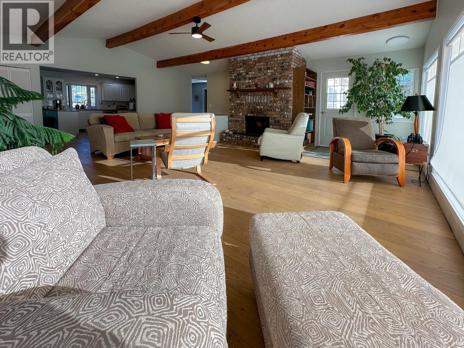 8137 Sinkut Lake Road, Vanderhoof, BC - Indoor