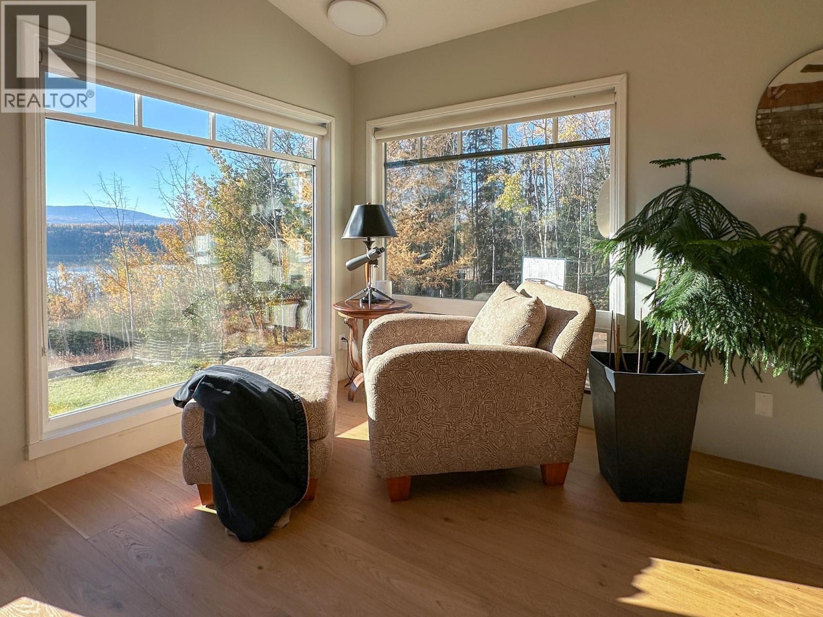 8137 Sinkut Lake Road, Vanderhoof, BC - Indoor