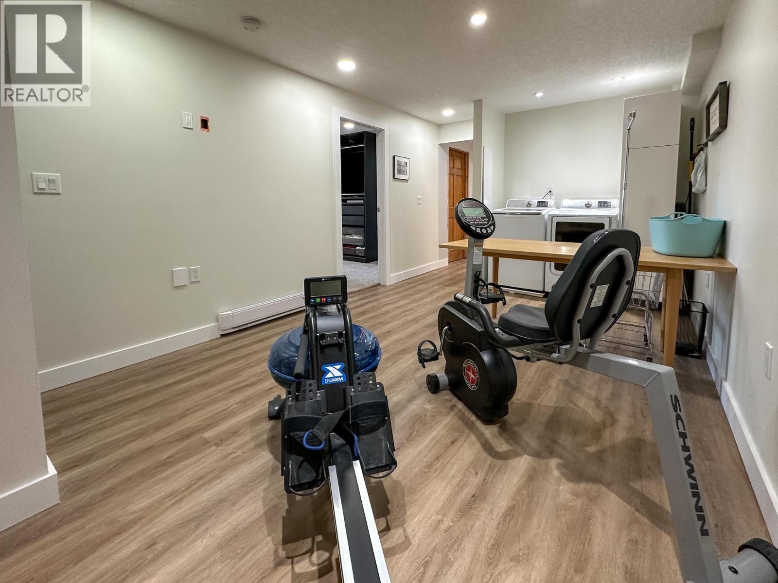8137 Sinkut Lake Road, Vanderhoof, BC - Indoor Photo Showing Gym Room