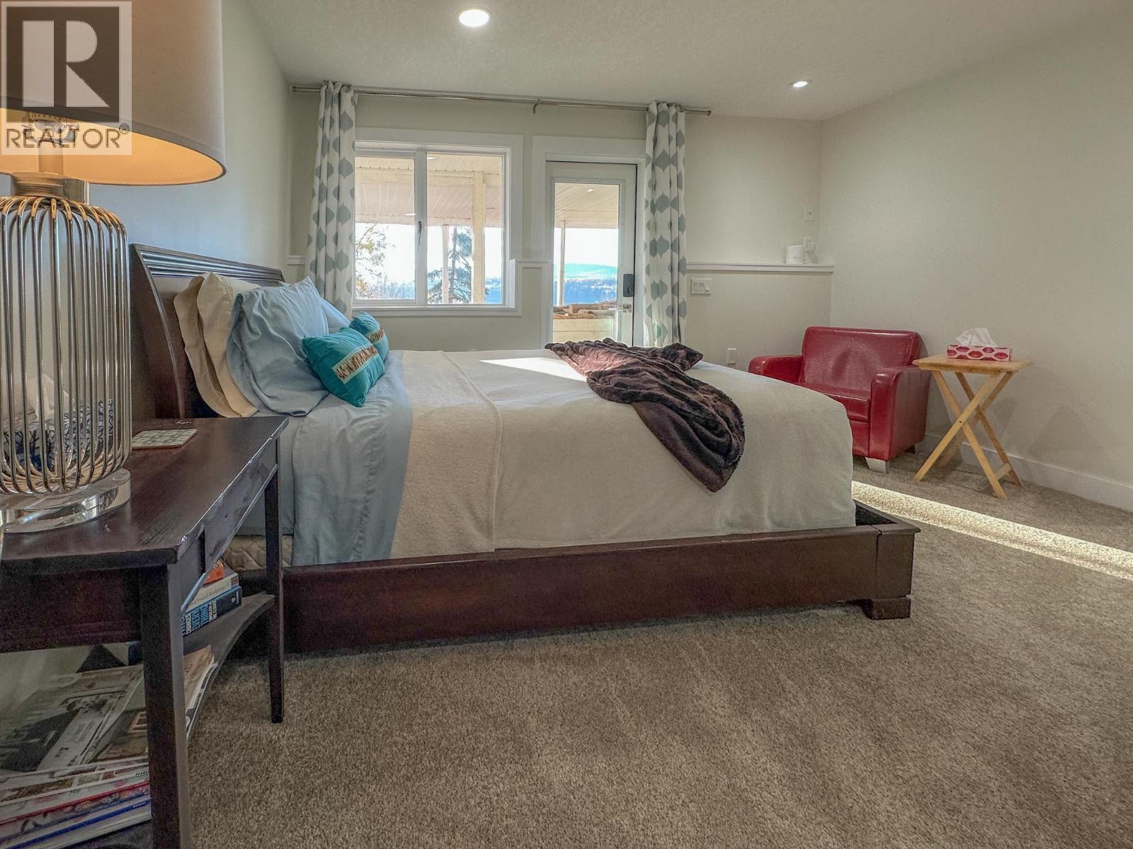 8137 Sinkut Lake Road, Vanderhoof, BC - Indoor Photo Showing Bedroom