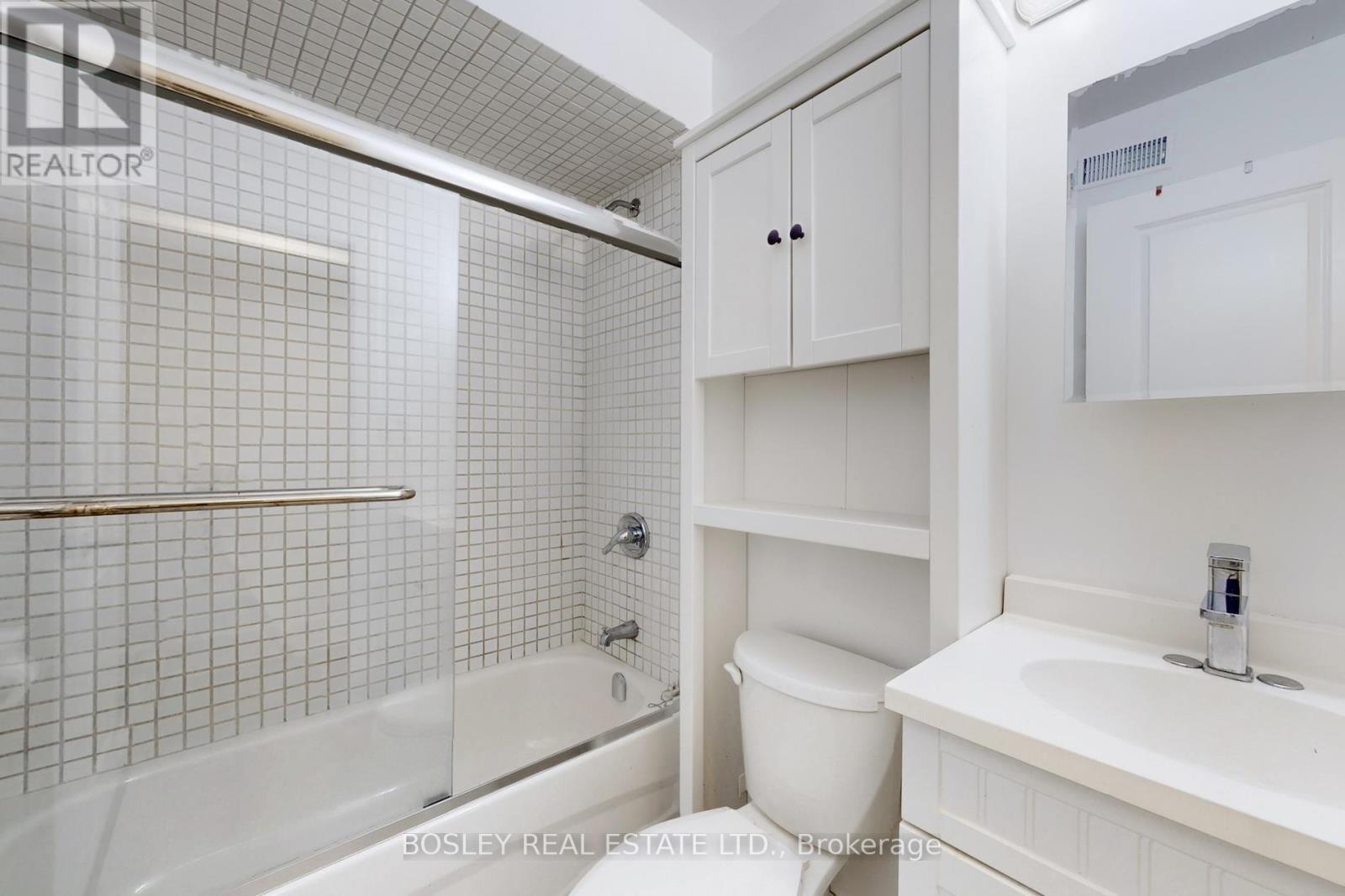 Lower - 33 Lawlor Avenue, Toronto, ON - Indoor Photo Showing Bathroom