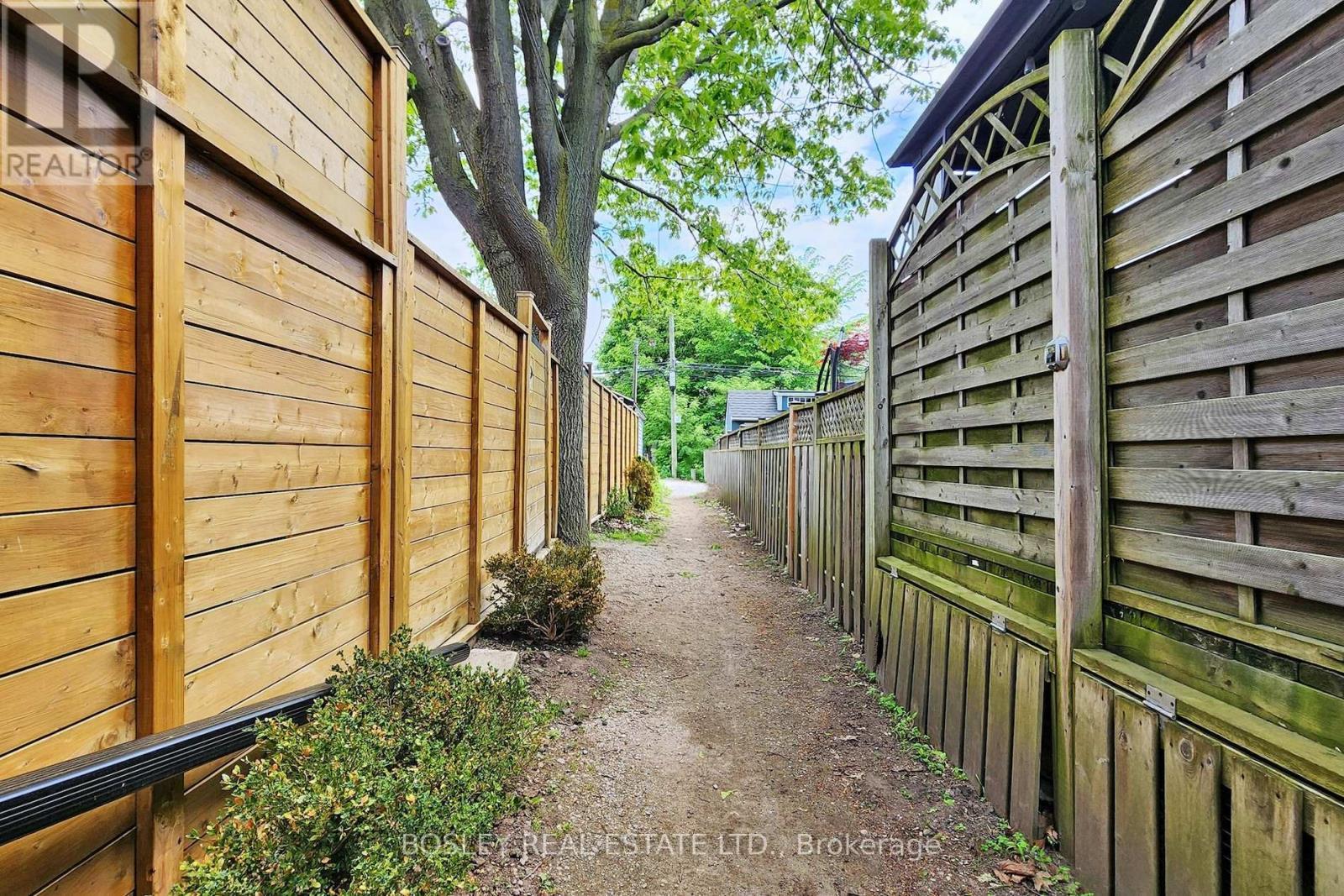 Lower - 33 Lawlor Avenue, Toronto, ON - Outdoor With Exterior