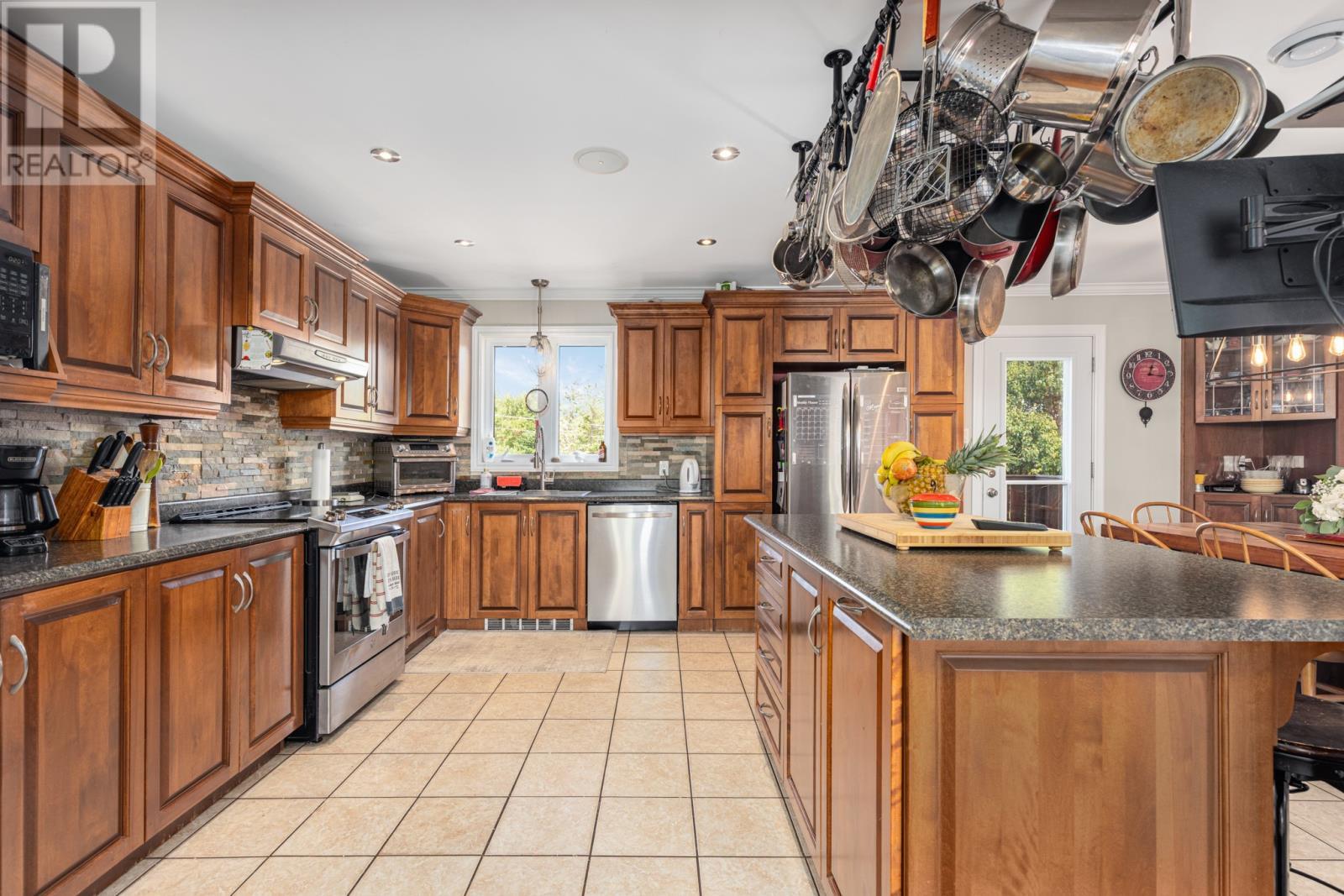 10 Sauve Street, Mount Peal, NL - Indoor Photo Showing Kitchen